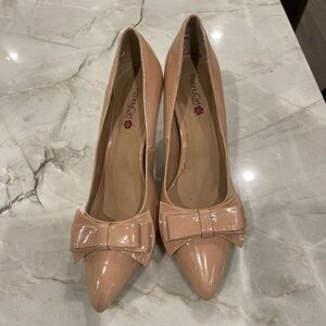 Penny Sue Women's Tan Nude Patent Stiletto Heel Party Pumps Shoes Size 81/2